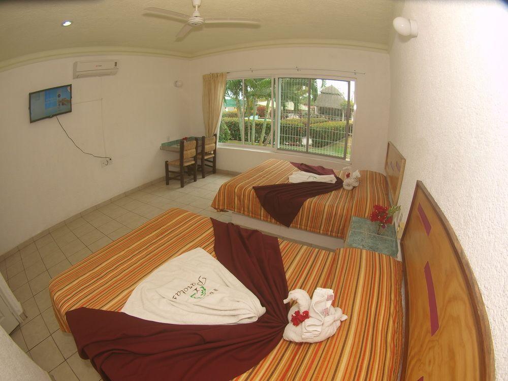Hotel Parotas Manzanillo Exterior photo